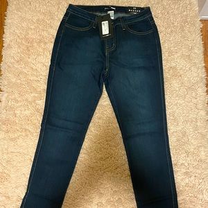 Fashion nova mid-rise classic jeans (NWT)